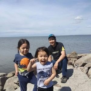 Meet your Posher, Emanuel